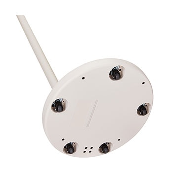 Ansicht des LG StanbyME 2-Standfußes von unten. Die Räder unter dem Standfuß sind sichtbar.