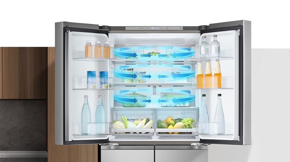 Inside the refrigerator filled with ingredients, blue arrows, which mean cold, are displayed below, on both sides, and on the whole.
