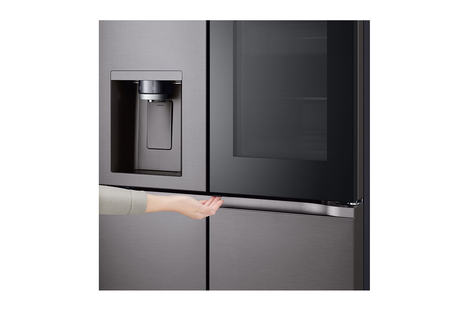 LG 642L InstaView® French Door Fridge in Black Stainless Finish GF-V700BSLC, GF-V700BSLC