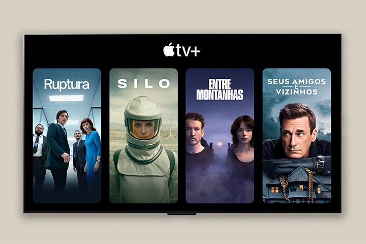 Na LG TV, quatro miniaturas de programas de TV (Ruptura, O Estúdio, Entre Montanhas e Seus Amigos e Vizinhos) estão localizadas abaixo da logomarca da Apple TV+.