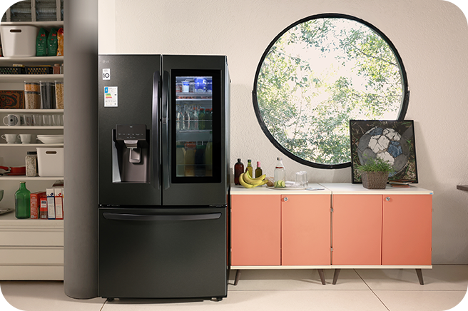 Imagem da geladeira em ambientação de interiores