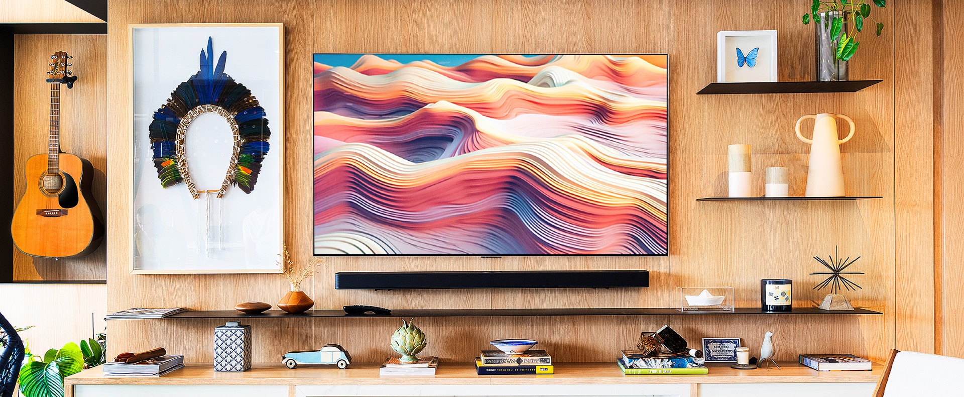 TV LG OLED evo G4 AI na sala de estar.