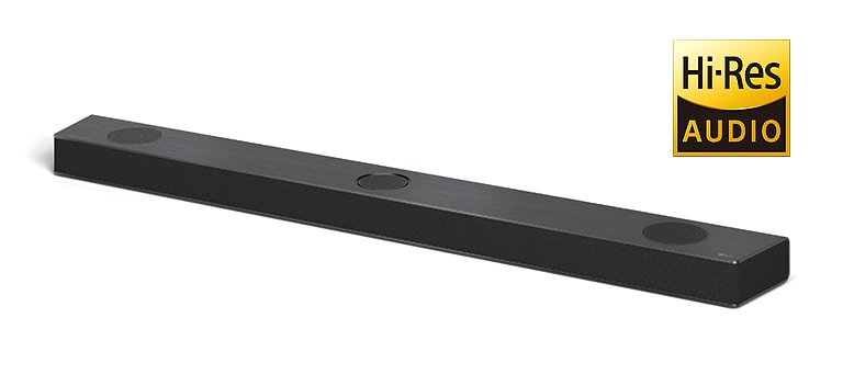 Imagem integral da Sound Bar LG com o logotipo LG no canto inferior direito do produto. O logotipo Hi-Res AUDIO é mostrado à direita da imagem.