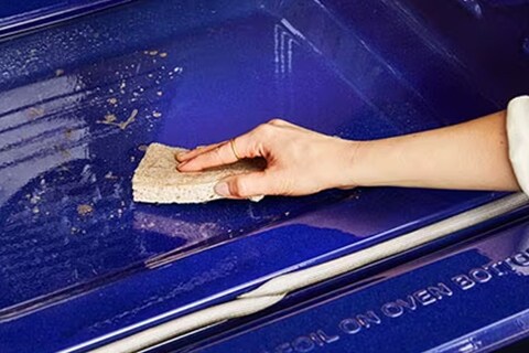 Images of cleaning oven