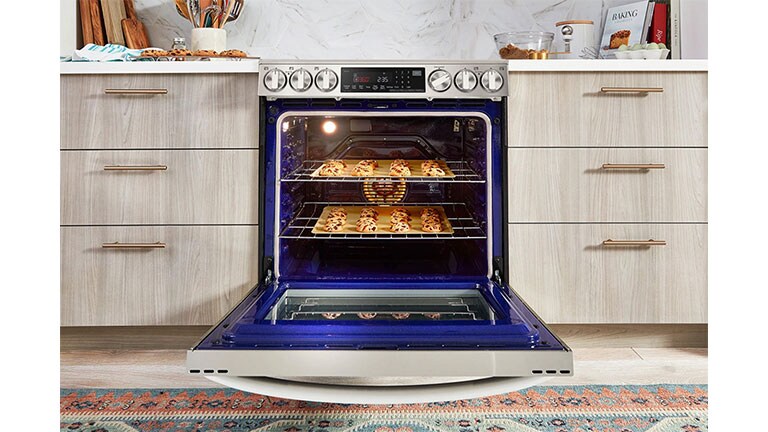 Une cuisson et un rôtissage parfaits grâce à ProBake ConvectionMD
