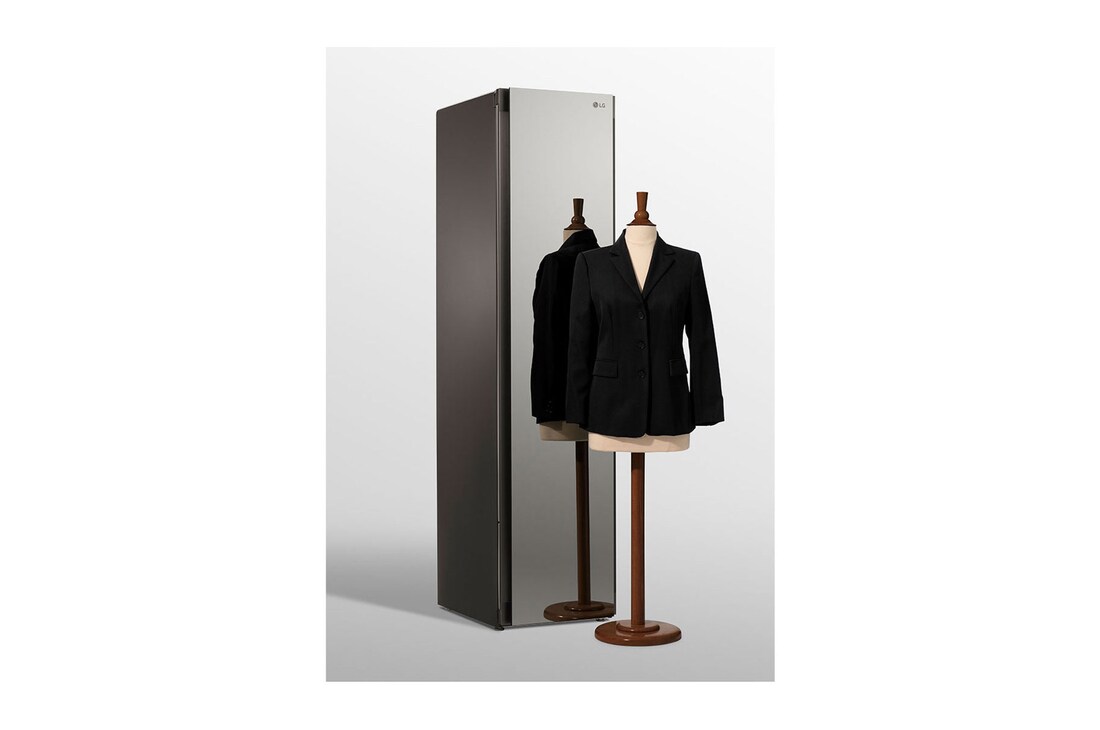 Styler with Closet View