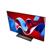 Vue inclinée depuis le bas du téléviseur OLED evo de LG, OLED C4