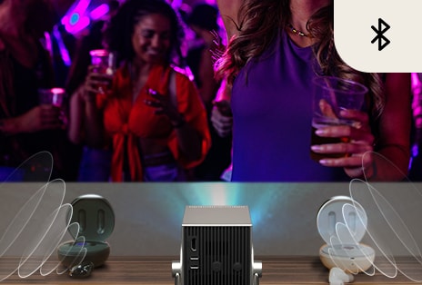 Image du projecteur LG CineBeam Q avec batterie externe