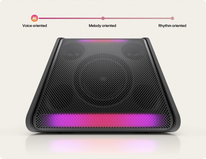 El xboom Stage 301 está colocado con su luz encendida.