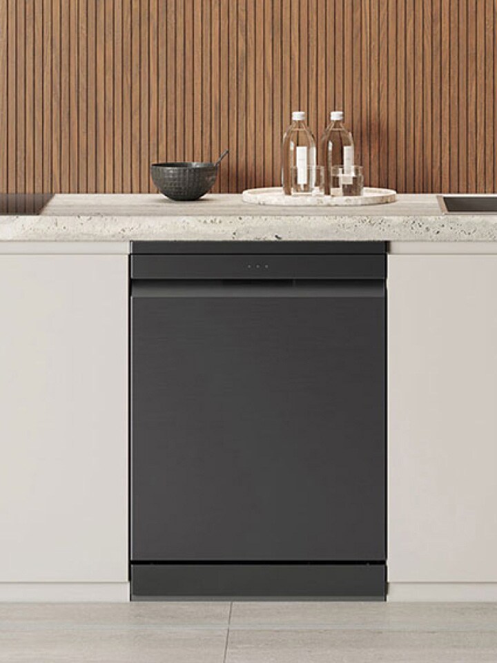 Interior lifestyle image showcasing the LG free-standing Dishwasher