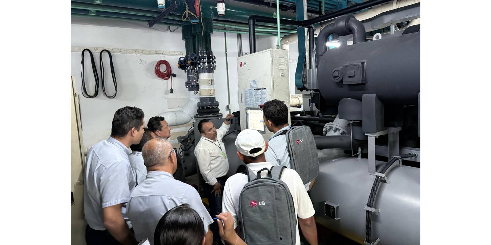 Capacitación de funcionamiento Chiller centrífugo Inverter con una capacidad de 500 toneladas de refrigeración