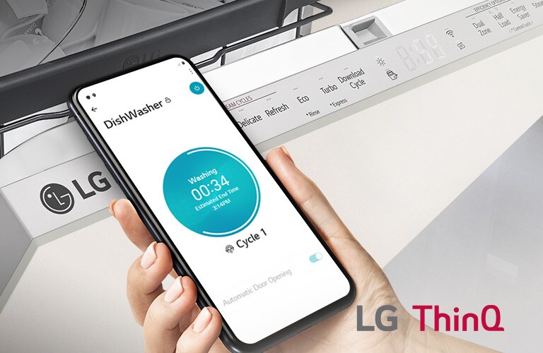 Muestra la app DishWasher en un Smart Phone sincronizando LG ThinQ al lavavajillas te mantiene conectado.