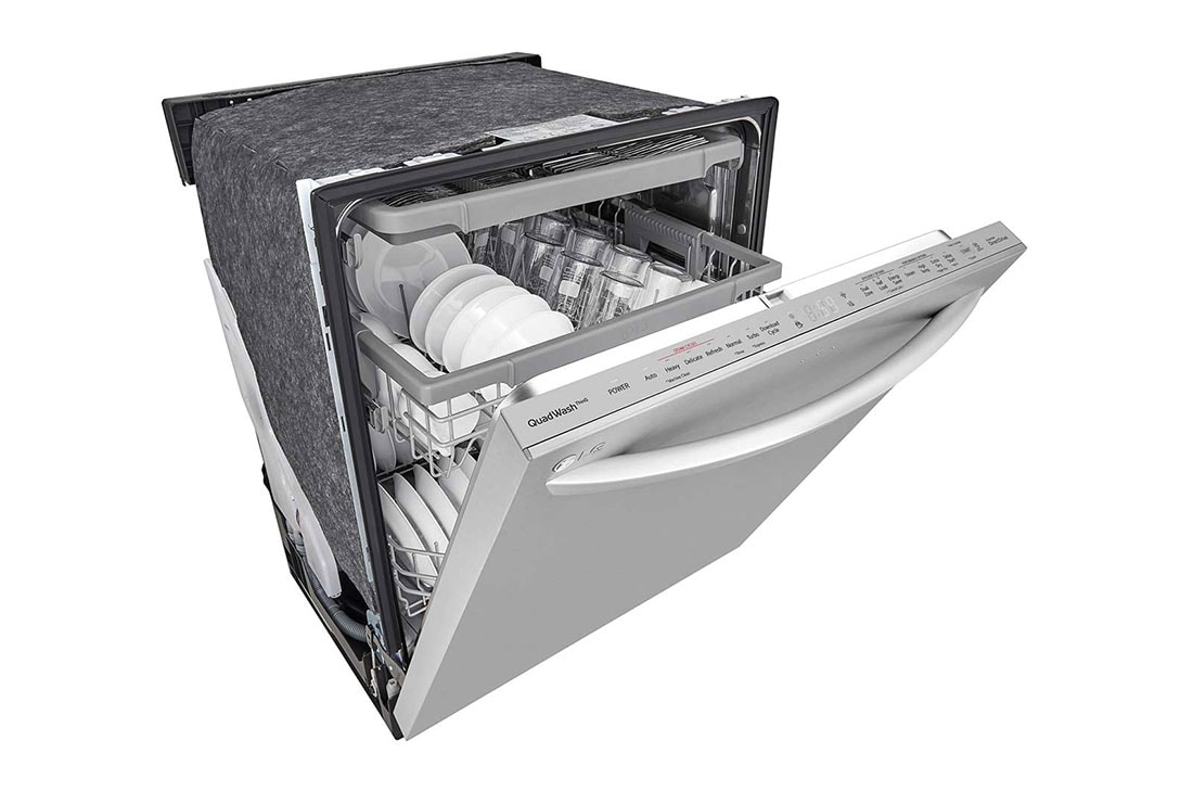 Vista frontal lateral izquierda puerta medio abierta con loza de lavavajillas LG LDTS5552S - QuadWash