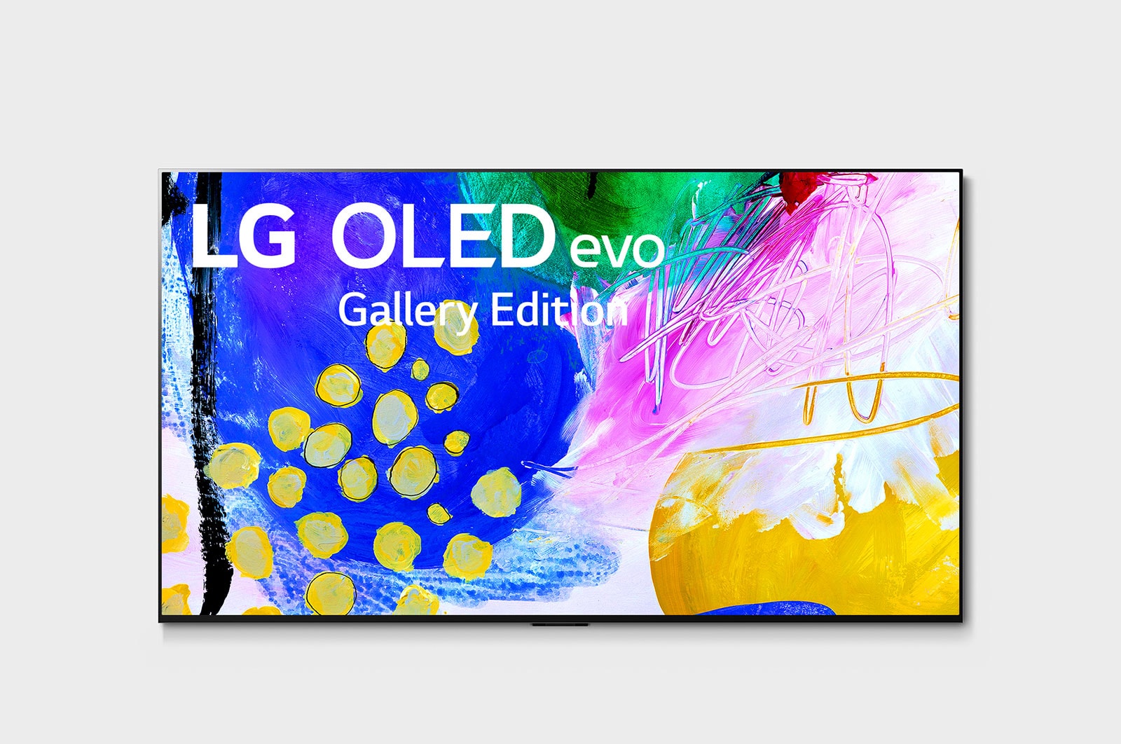 Vista frontal con LG OLED evo Gallery Edition en la pantalla