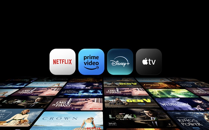 Symbole von OTT-Streaming-Apps, die auf verschiedenen Filmpostern schweben.