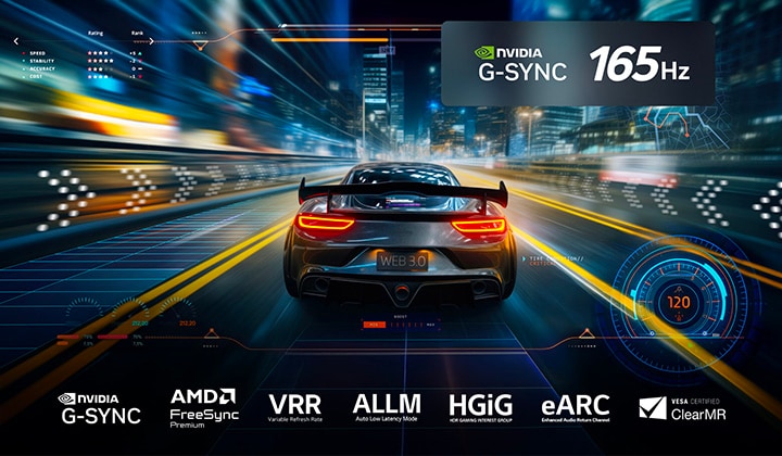 Ein lebendig und scharf wiedergegebenes Autorennspiel ohne störende Bewegungsunschärfen. Zu sehen sind das Nvidia G-Sync-Logo und das 165Hz-Logo. Unten zu sehen sind weitere Gaming-Zertifizierungen, die das großartige Gaming-Verhalten der LG TVs unterstreichen.