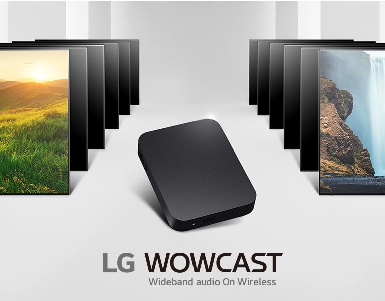 Auf der linken und rechten Seite befinden sich in Reihe mehrere Fernseher. In der Mitte des Bildes ist ein WOWCAST-Gerät zu sehen. Das LG-WOWCAST-Produktlogo befindet sich in der Mitte direkt über dem Produkt.