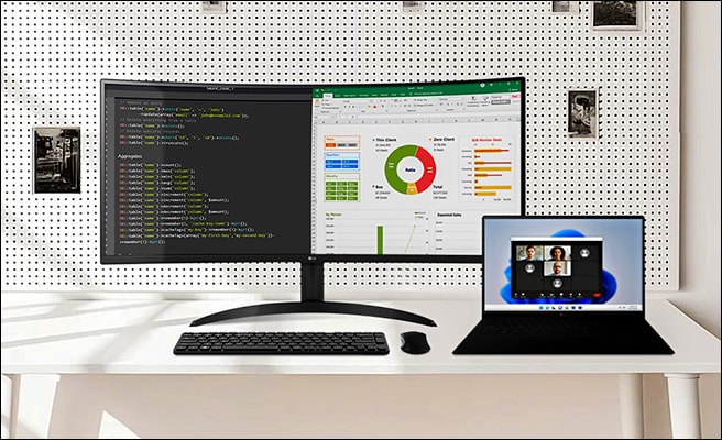 Dos fotos que muestran diferentes vistas de un pequeño apartamento tipo estudio organizado con una configuración de monitor LG UltraWide.