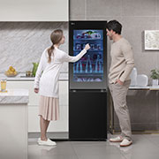 LG Frigorífico Combi Instaview  Door Cooling+, 1,86 m, Clasificación C, capacidad de 352 l,  Acero negro grafito, GBG5160CEV
