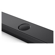 Vue inclinée du dessus du canal central à rayonnement par le haut de la LG Soundbar S70TY