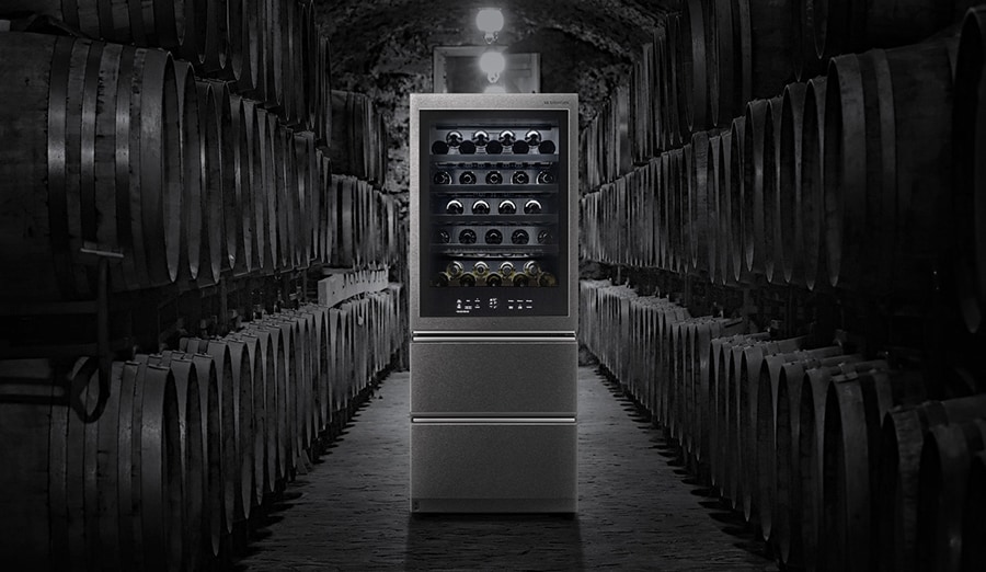 With the LG SIGNATURE wine refrigerator, you can create the ideal storage conditions for your best wines from the Rheingau region thanks to three temperature zones and precise temperature control.