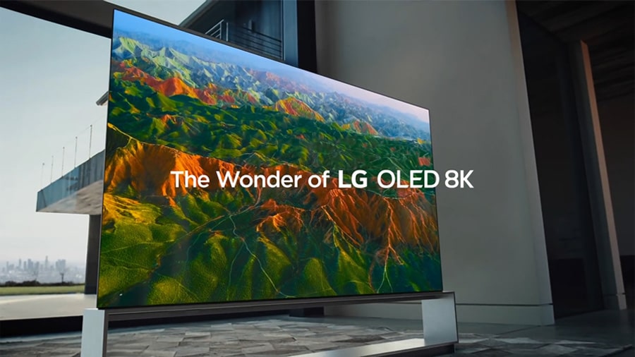 Video showing LG SIGNATURE OLED 8K's features and views of breathtaking sceneries.