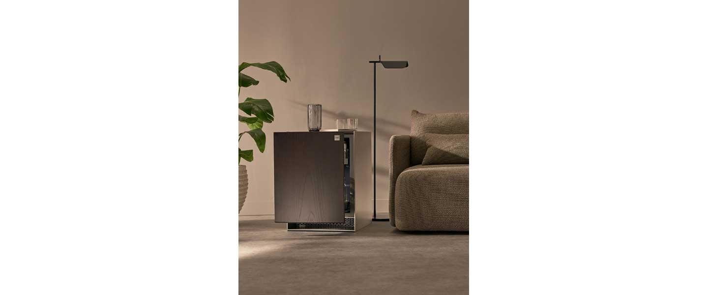 A front view of LG Objet Refrigerator which blends seamlessly into the room’s interior