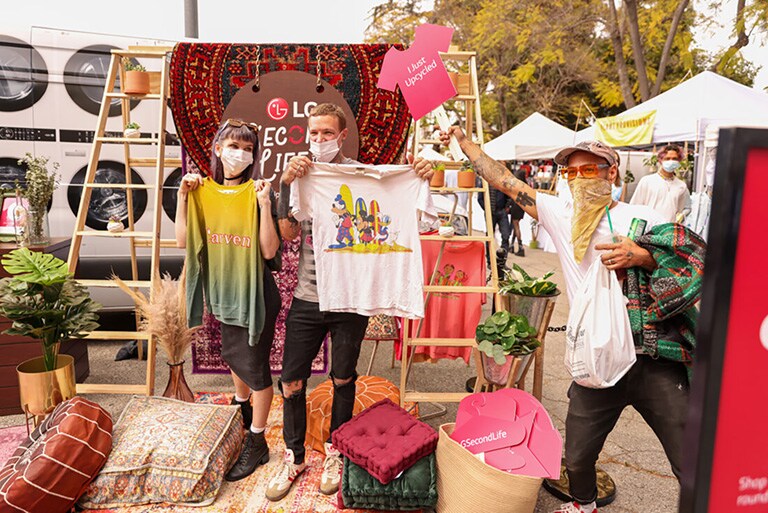 Giving a “Second Life” to Unwanted Clothing