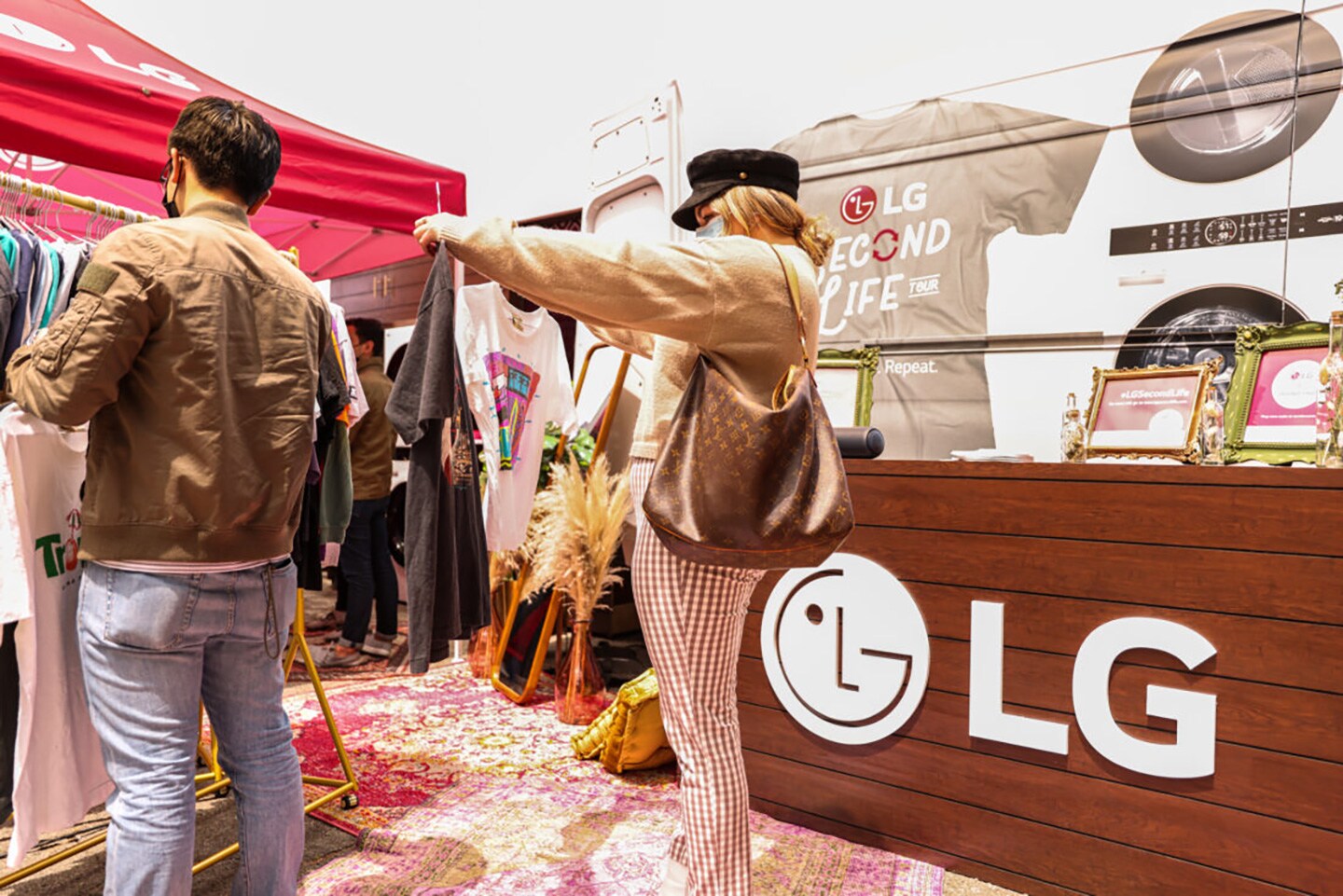 Giving a “Second Life” to Unwanted Clothing