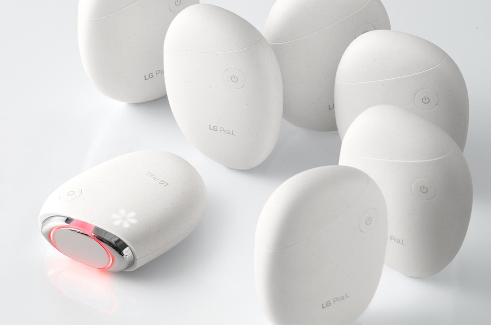 1st product design image shot LG Pra.L Skin Booster