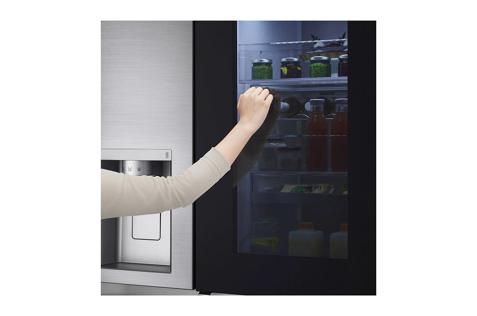 LG 674L / 617L Kulkas InstaView™ Side by Side, GC-X257CSEW