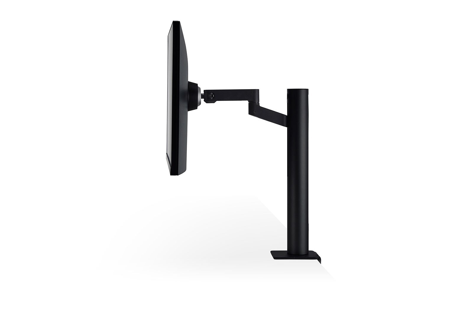 LG 27 (68.58cm) QHD Ergo IPS Monitor with USB Type-C™, 27QN880-B