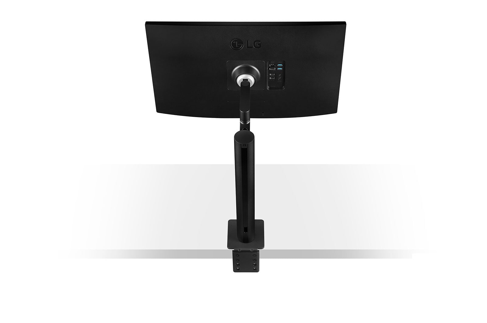 LG 27 (68.58cm) QHD Ergo IPS Monitor with USB Type-C™, 27QN880-B