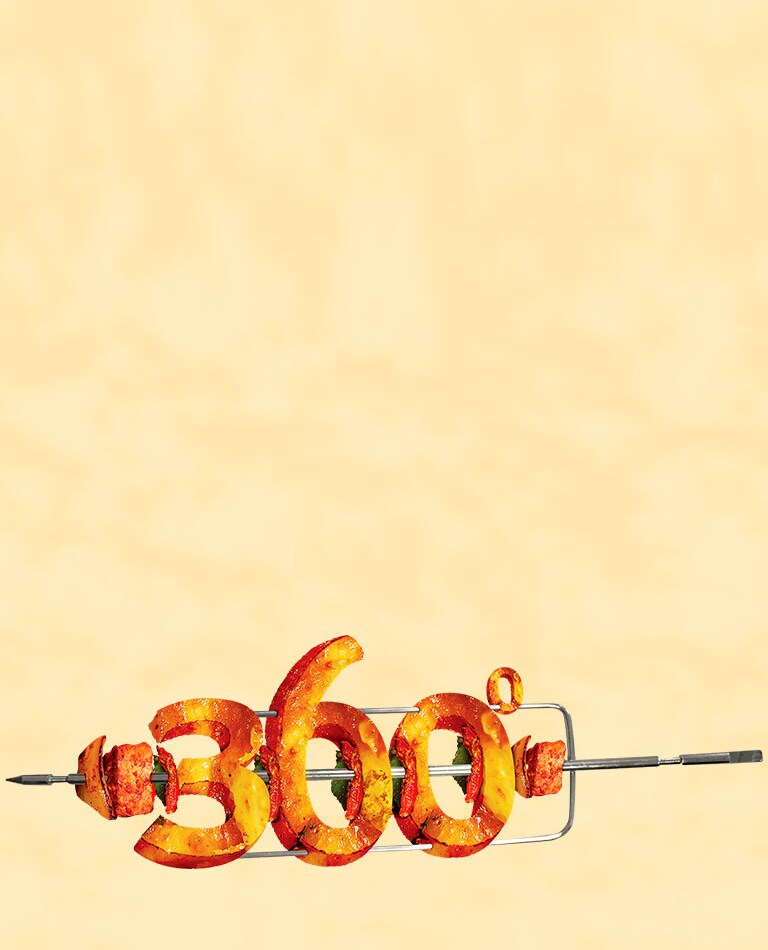 Enjoy paneer, & chicken tikka with the motorised rotisserie on the LG Convection Microwave Oven.