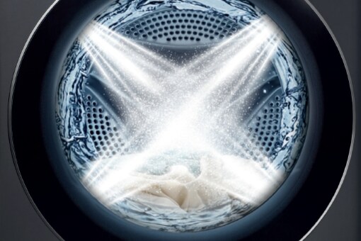 This is an image of water coming out of the washing machine in 5 directions.