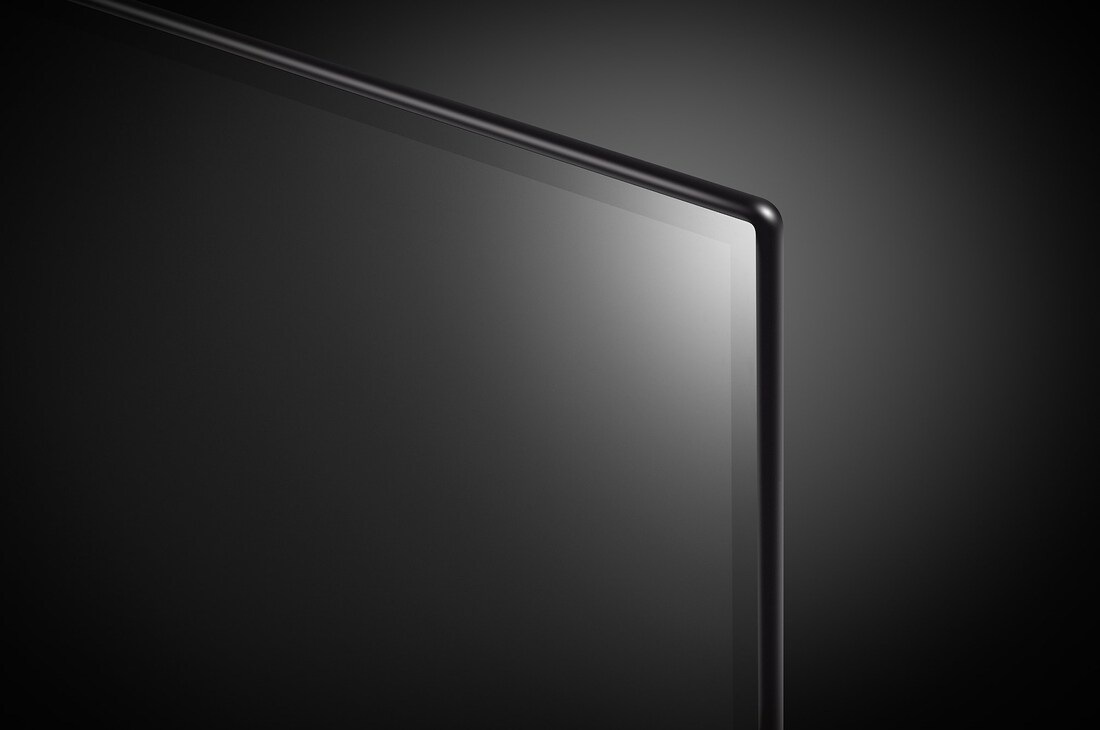 Primo piano del TV che mostra il bordo superiore