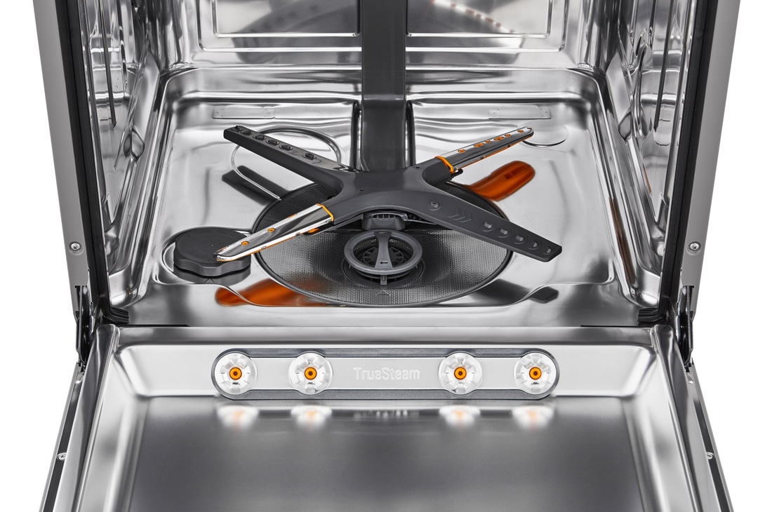 Dettaglio dell'interno della lavastoviglie