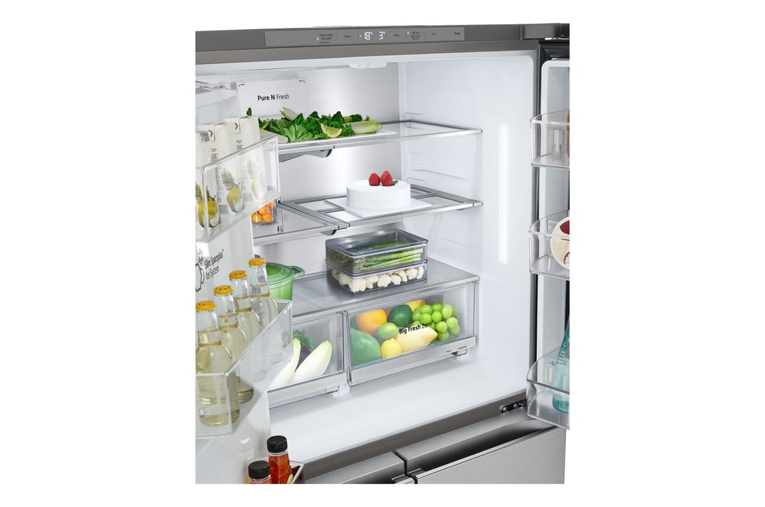 Dettaglio della parte interna superiore del frigo vista di lato