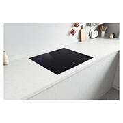 Foto cucina con piano cottura LG CBIZ2435B