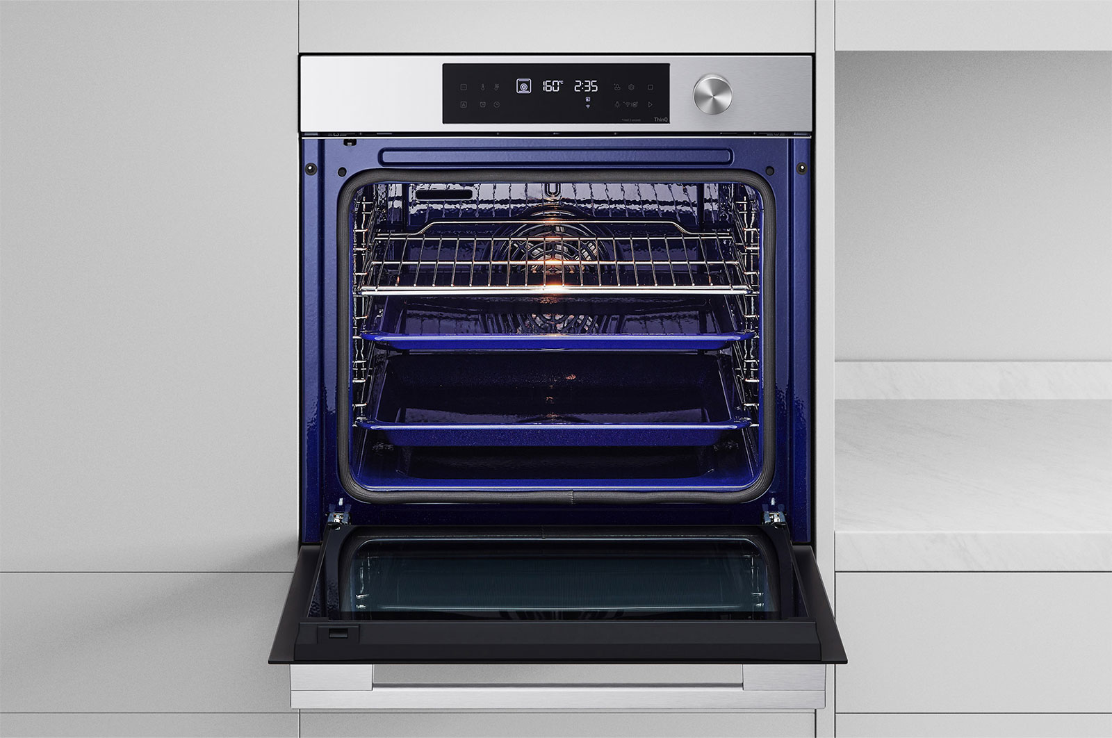 Foto frontale del forno aperto LG WSED7612S