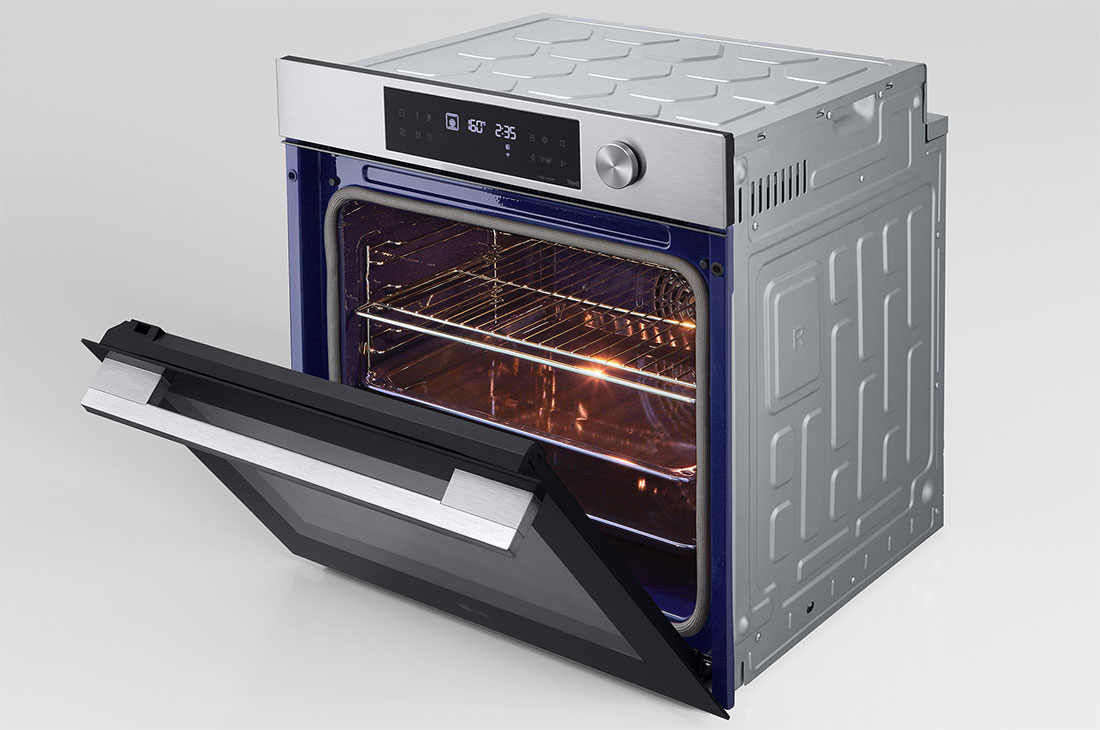 Foto laterale del forno aperto LG WSED7612S