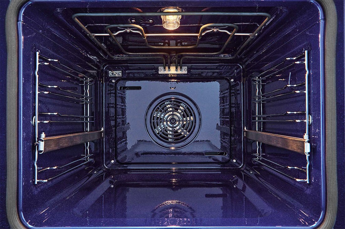 Foto focus del forno aperto LG WSED7613S