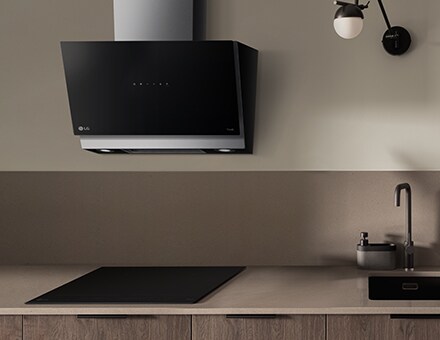 Immagine del piano cottura installato in una cucina moderna.