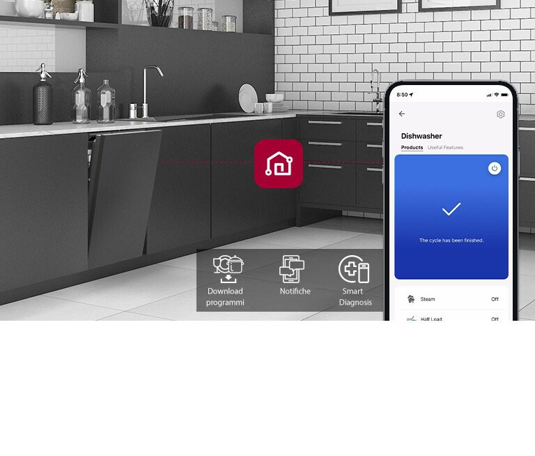 Cucina moderna nera con lavastoviglie collegata a un'app che mostra la fine del ciclo di lavaggio.