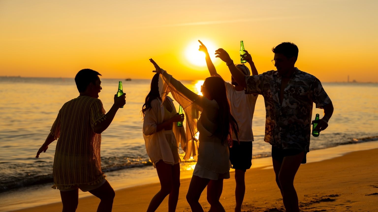 Cassa portatile per la musica in spiaggia    