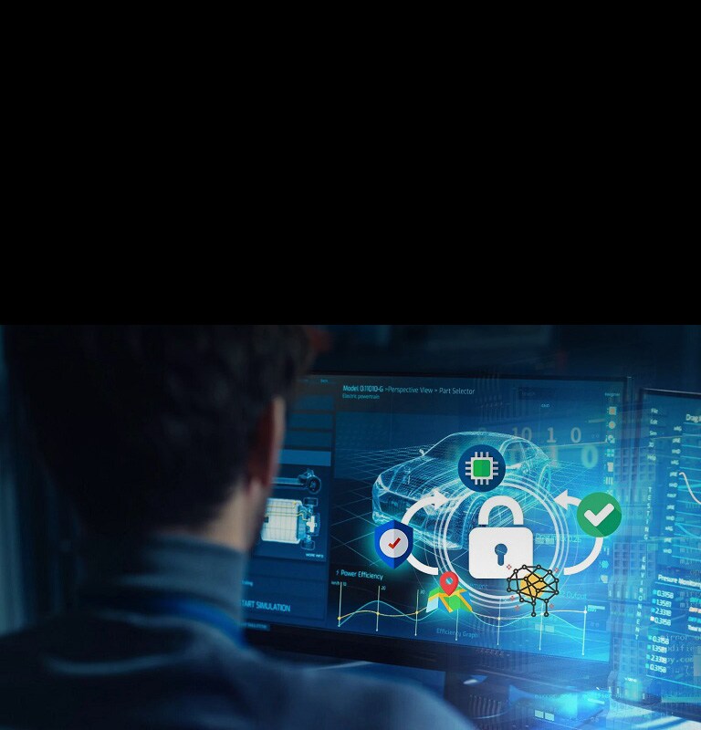 Persona che guarda uno schermo di computer che mostra icone di sicurezza informatica tra cui un lucchetto, segni di spunta e un microchip.