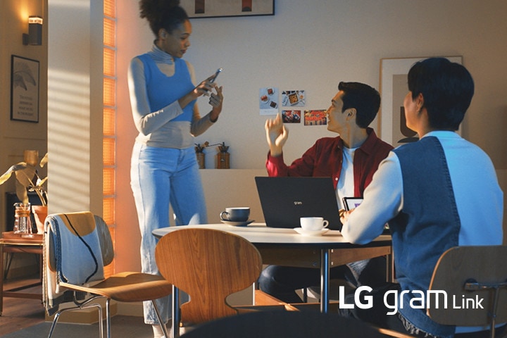 LG gram collega perfettamente fino a 10 dispositivi contemporaneamente, anche iOS e Android.