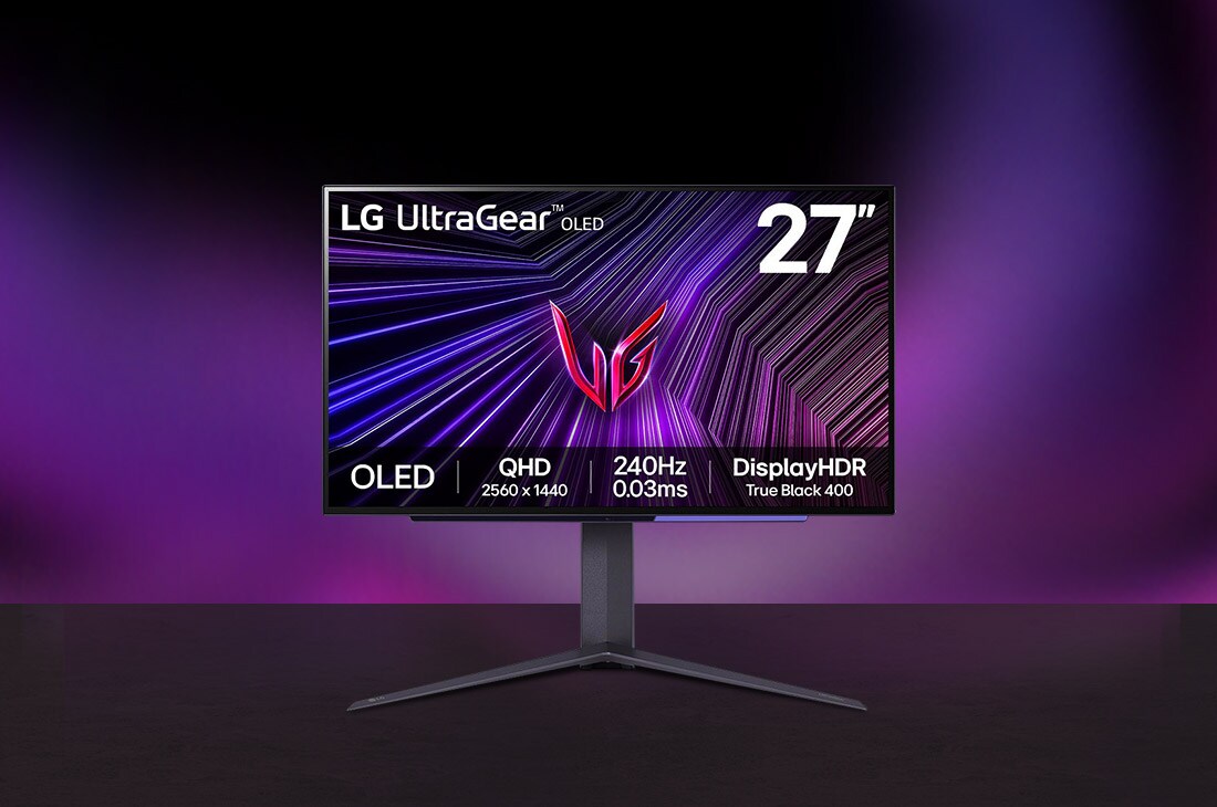 Vista frontale del monitor LG UltraGear 27GS95QE con schermo piatto e supporto nero.