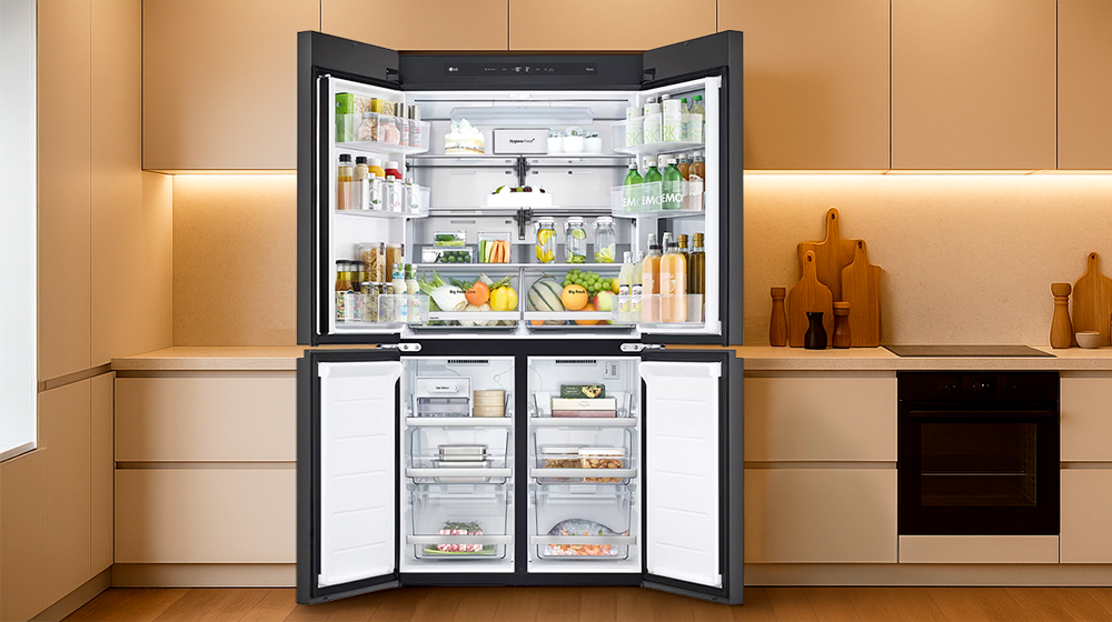 Как быстро и безопасно почистить холодильник: инструкции и советы