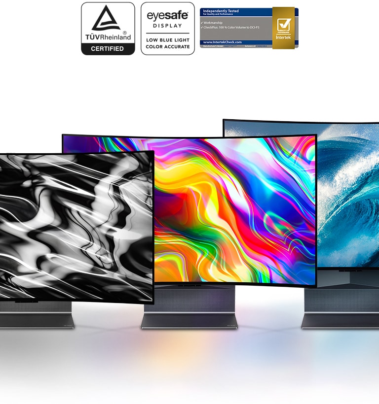 Показаны три стоящие в ряд телевизора LG OLED Flex, на экране которых показано черное абстрактное изображение, цветное абстрактное изображение и синяя волна.